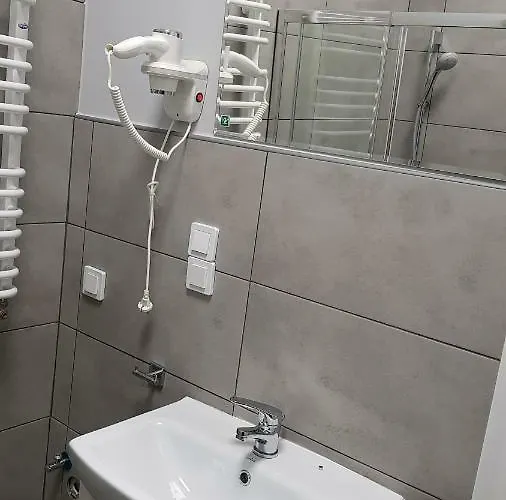 Nr 15 - 2 Z 2 Lazienkami Centrum Parking Gratis! Познань